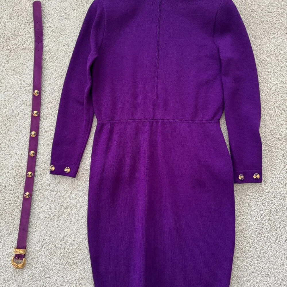 Timeless vintage,  long-sleeved St. John knit sweater dress, size 4 - Picture 2 of 12